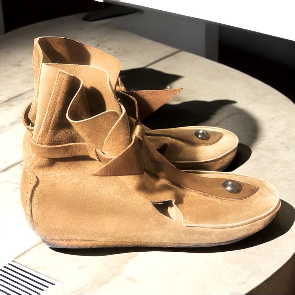 Isabel Marant Suede Cutout Moccasins Size 10 in Tan